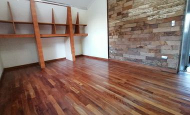 Venta Casa con Local Comercial