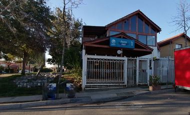 Venta Casa con Local Comercial