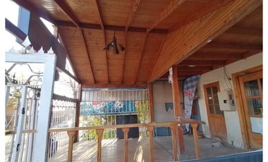 Venta Casa con Local Comercial