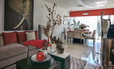 En venta Residencia en Rinconada Santa Rita