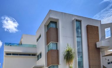 En venta Residencia en Rinconada Santa Rita