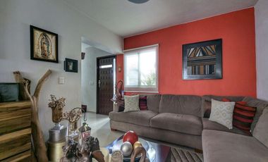 En venta Residencia en Rinconada Santa Rita