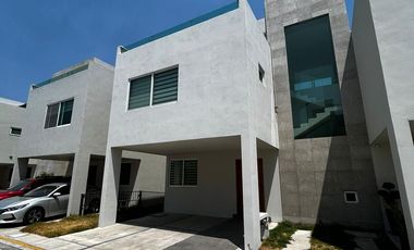 Venta de Casa en condominio en  Fraccionamiento Cedros en San Mateo Atenco