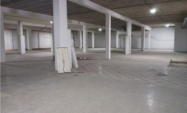 Se Alquila Local en Via España 1430 Mtrs