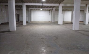 Se Alquila Local en Via España 1430 Mtrs