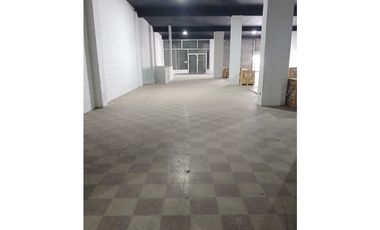 Se Alquila Local en Via España 1430 Mtrs