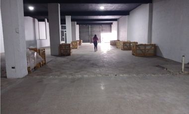 Se Alquila Local en Via España 1430 Mtrs