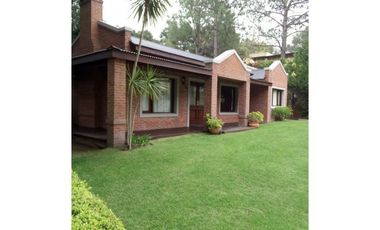 Hermosa casa en Pinamar con pileta  LIBRE 1º ENEY 1º FEB