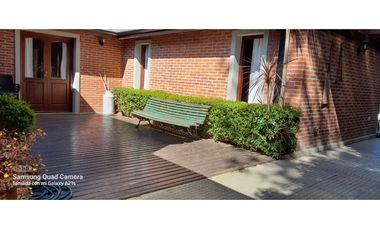 Hermosa casa en Pinamar con pileta  LIBRE 1º ENEY 1º FEB
