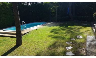 Hermosa casa en Pinamar con pileta  LIBRE 1º ENEY 1º FEB