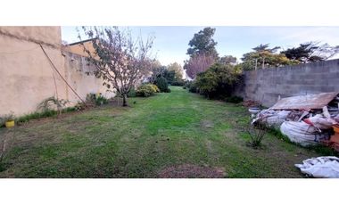 Se vende hermoso lote de 400 m2 en muy buena ubicacion.