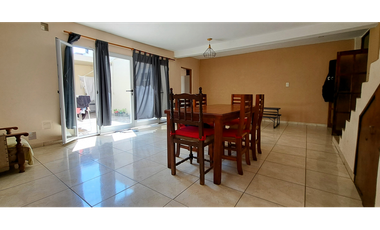 Venta Casa 3 dormitorios Microcentro. Apta Credito