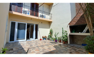 Venta Casa 3 dormitorios Microcentro. Apta Credito