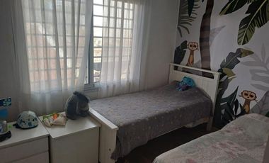 Casa con Departamento en venta en Quilmes Este