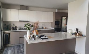 Casa con Departamento en venta en Quilmes Este