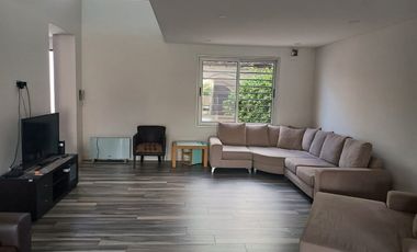 Casa con Departamento en venta en Quilmes Este