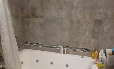 Casa con Departamento en venta en Quilmes Este