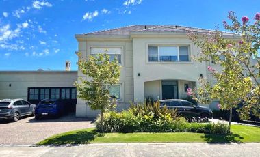 Casa en venta en Quilmes Centro