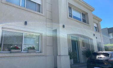 Casa en venta en Quilmes Centro