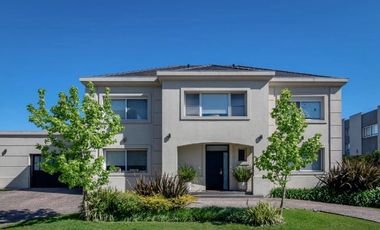 Casa en venta en Quilmes Centro