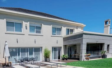 Casa en venta en Quilmes Centro