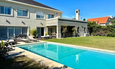 Casa en venta en Quilmes Centro