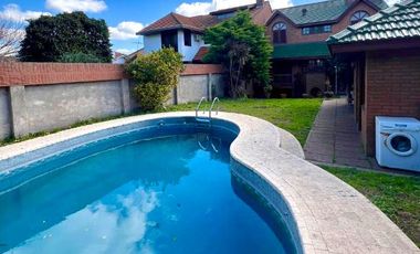 Chalet en venta en Bernal Centro
