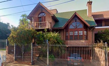 Chalet en venta en Bernal Centro