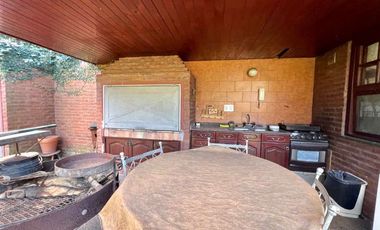 Chalet en venta en Bernal Centro
