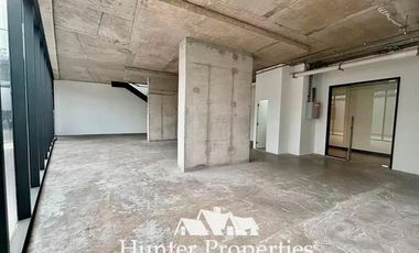 Local Comercial en Arriendo en Vitacura / Nueva Costanera / Paul Claudel