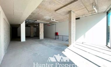Local Comercial en Arriendo en Avda Vitacupa / Paul Claudel