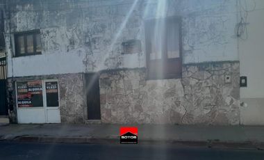 Alquiler de casa comercial en Capital