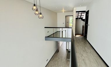 Preciosa casa en venta minimalista en Residencial Cumbres - Zona Monte Magno
