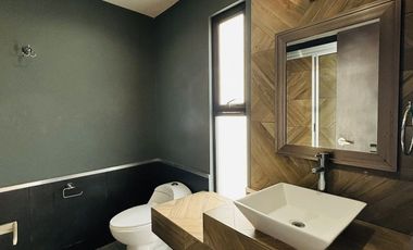Preciosa casa en venta minimalista en Residencial Cumbres - Zona Monte Magno