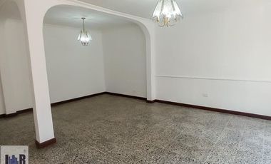 Casa en Arriendo Ubicado en Envigado Codigo 4256