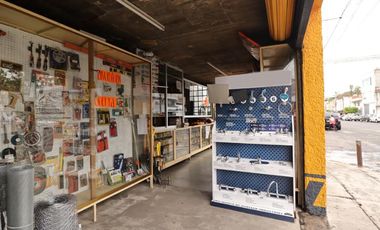 FERRETERIA EXITOSA EN VENTA CON CASA ANEXA SOBRE AV. SIERVO DE LA NACIÓN, MORELIA.