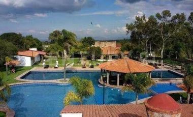 Terreno en Venta en Hacienda Real 1800