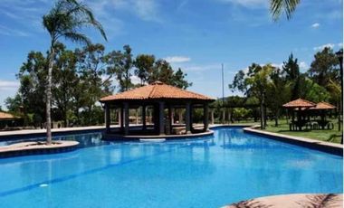 Terreno en Venta en Hacienda Real 1800