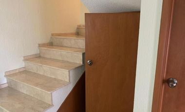 CASA EN VENTA EN METEPEC LOMAS DE SAN ISIDRO