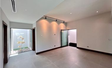 Casa en venta de un piso, zona exclusiva en Cd. Juarez