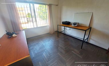 Casa 4 ambientes en venta en  Quilmes