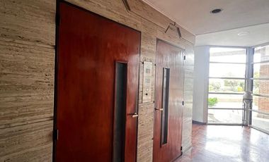 Departamento 4 ambientes con cochera en venta - Quilmes centro