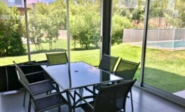Casa 4 ambientes en Venta  Golondrinas