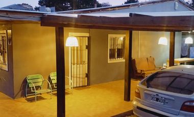 Casa en venta - 2 dormitorios 2 baños - patio parrilla - 385 mts2 - Miramar