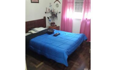 Casa en Temperley Este - Escucha Ofertas