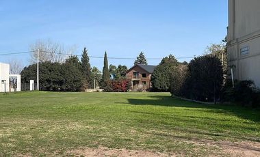 Venta Terreno en  La Chacra Barrio Privado