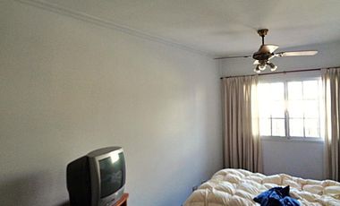 VENTA DÚPLEX 4 AMBIENTES EN CARAPACHAY