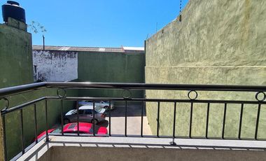 Oportunidad -Venta Edificio en block 8 dptos con local y cocheras - Alquilado Renta inmediata