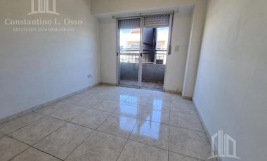 Oportunidad -Venta Edificio en block 8 dptos con local y cocheras - Alquilado Renta inmediata