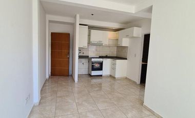 Oportunidad -Venta Edificio en block 8 dptos con local y cocheras - Alquilado Renta inmediata